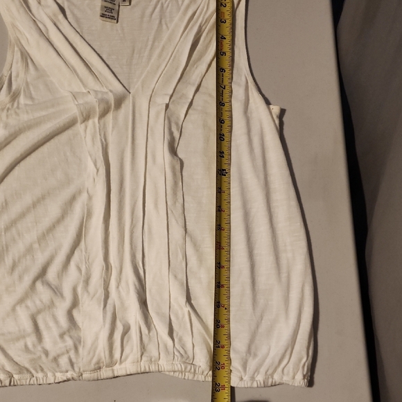 Max Studio White Pleated Tank Top - Picture 3 of 6